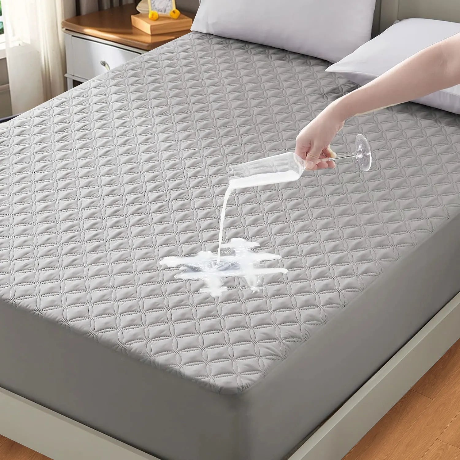 Waterproof Mattress Protector, Noiseless Mattress Pad with Deep Pocket